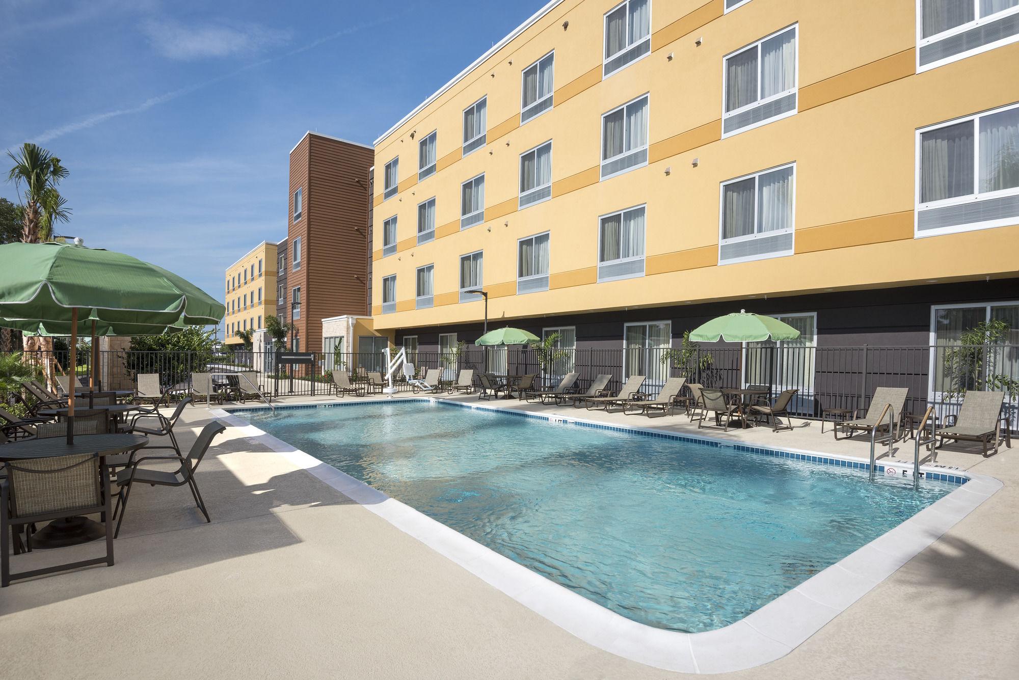 Fairfield Inn & Suites By Marriott Orlando Kissimmee/Celebration Exterior foto